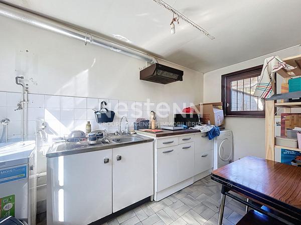 MAISON A VENDRE A MORANGIS, SECTEUR PAVILLONNAIRE PROCHE DE LA PLACE DE L'AVENIR, DES COMMERCES ET DU BUS 299, 492, 399.