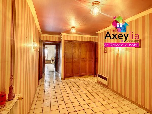 Roanne (42300) A VENDRE - HYPER-CENTRE VILLE ROANNE - APPARTEMENT T5 HAUSSMANNIEN DE 200M2 AVEC QUATRE CHAMBRES