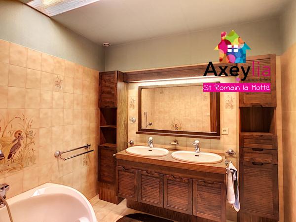 Roanne (42300) A VENDRE - HYPER-CENTRE VILLE ROANNE - APPARTEMENT T5 HAUSSMANNIEN DE 200M2 AVEC QUATRE CHAMBRES