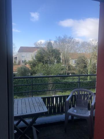 T1 avec balcon et place de parking La Rochelle