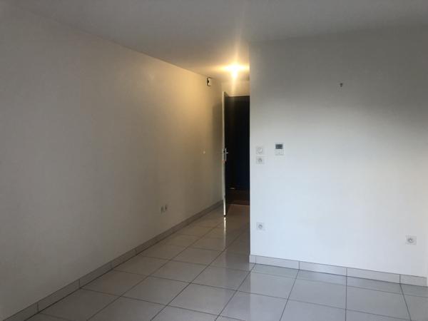 T1 avec balcon et place de parking La Rochelle