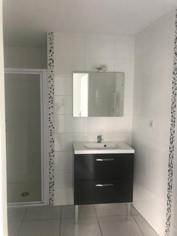 T1 avec balcon et place de parking La Rochelle