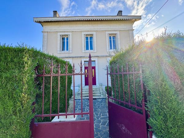 Maison à vendre à Montmoreau (16190) - Charente