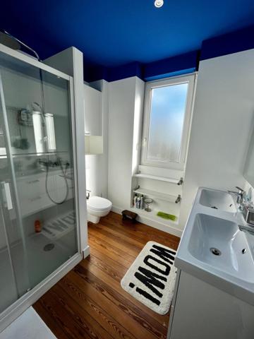 Maison
                                                                                                                                                                                                                                                                                                                        6 pièce(s)                                                                                                                                                                                                          4 chambre(s)                                                                                                                                                                                                          112  m²