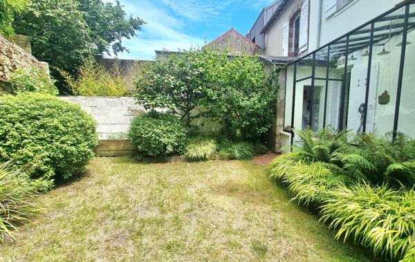 Maison
                                                                                                                                                                                                                                                                                                                        6 pièce(s)                                                                                                                                                                                                          4 chambre(s)                                                                                                                                                                                                          112  m²