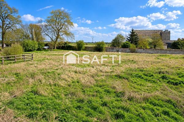 Ancienne longère 8 pièces + terrain constructible de 2000 m