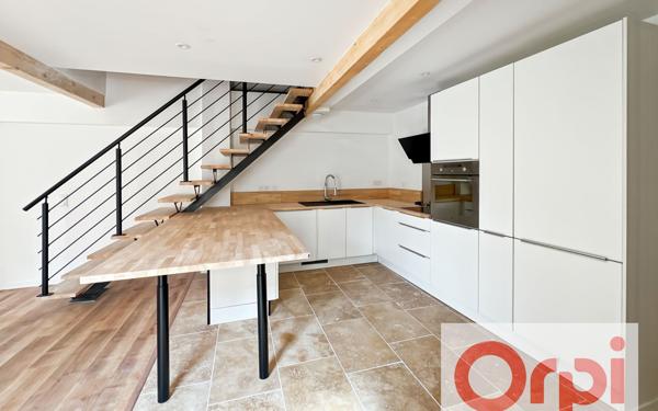 Maison à vendre    6 pièces •  Grenade