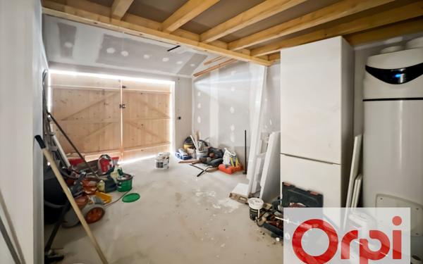 Maison à vendre    6 pièces •  Grenade