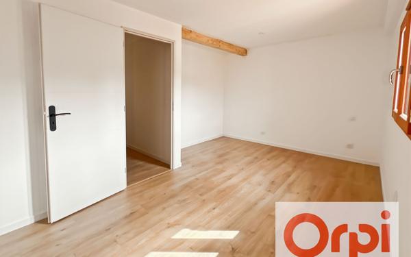 Maison à vendre    6 pièces •  Grenade