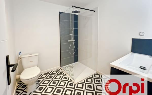 Maison à vendre    6 pièces •  Grenade