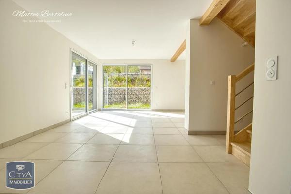 Maison à louer 5 pièces 120.69m² Viry (74580)