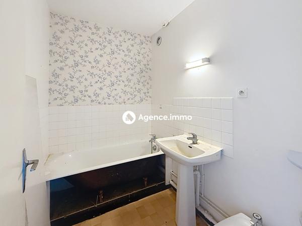 À vendre - Appartement, 3 pièces situé à Tours (37200)