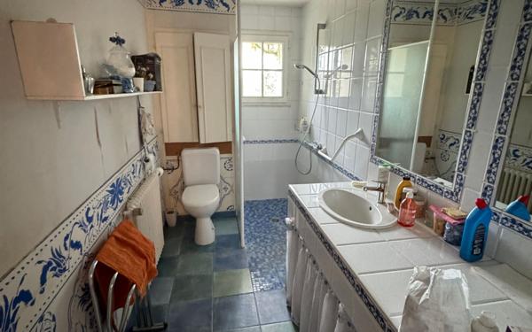 Maison à vendre    6 pièces •  Coudures