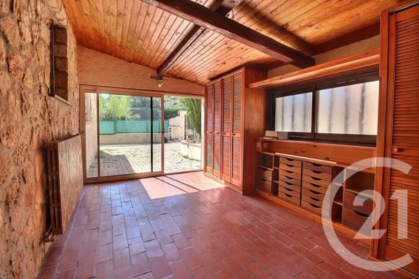 Maison à vendre  4 pièces - 118 m 2   VALBONNE  - 06