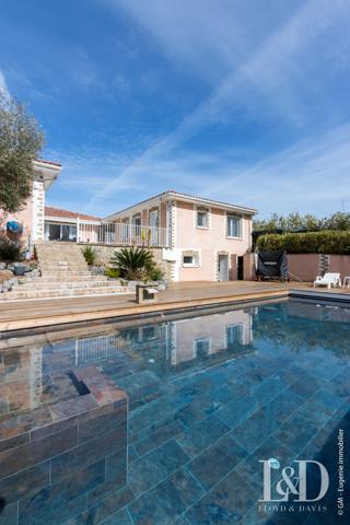 PROPRIÉTÉ 240m² AVEC PARC DE 9900m²