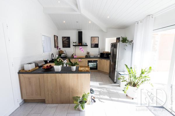 PROPRIÉTÉ 240m² AVEC PARC DE 9900m²