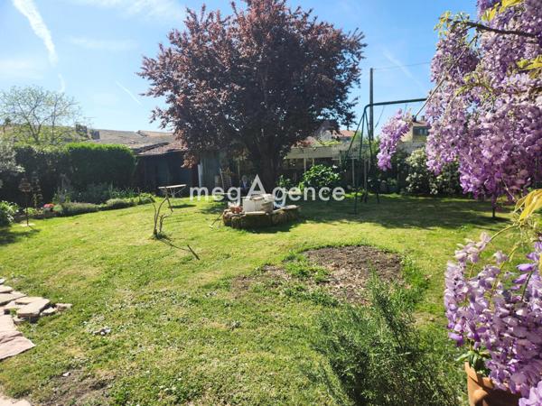 Maison à GUITRES, 33230 - 7 pièces 250m²