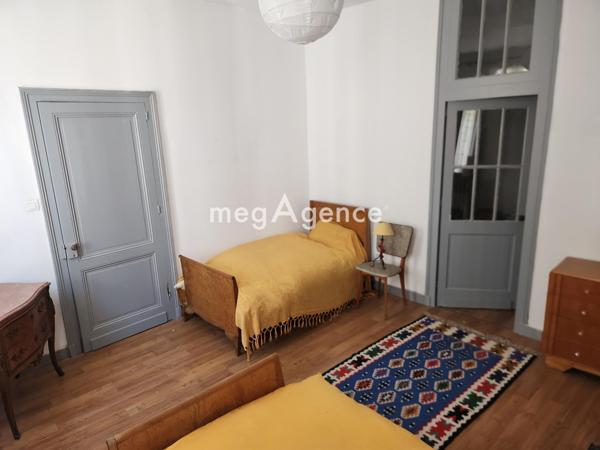 Maison à GUITRES, 33230 - 7 pièces 250m²