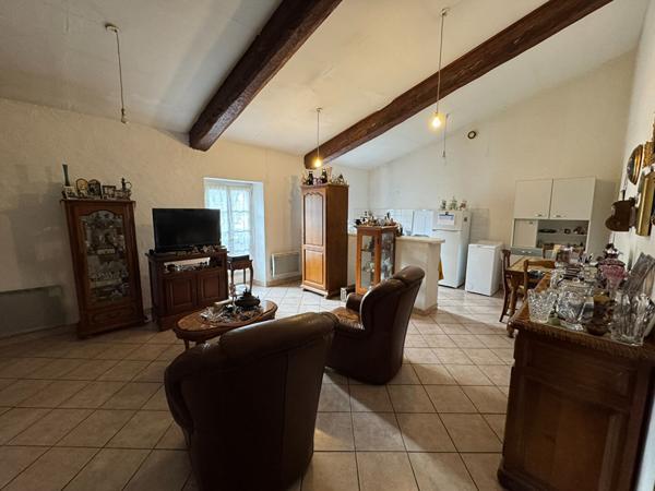 Immeuble de rapport Carcassonne 4 appartements loués 220 m² bon emplacement