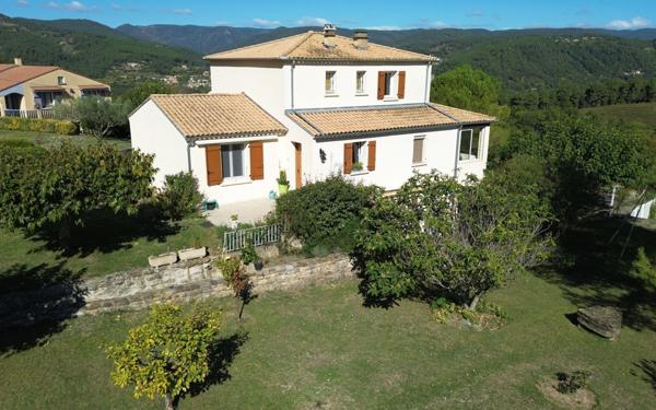 Maison à vendre    5 pièces •  Les Vans