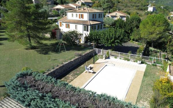 Maison à vendre    5 pièces •  Les Vans