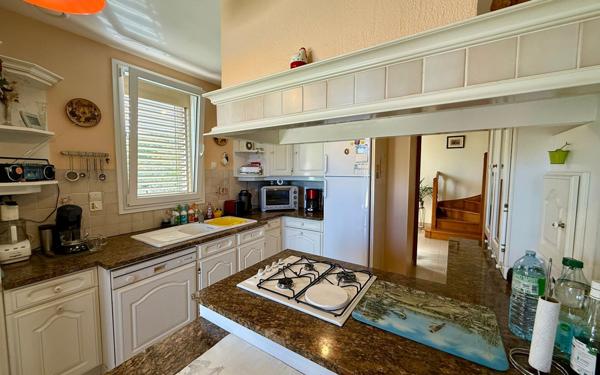 Maison à vendre    5 pièces •  Les Vans