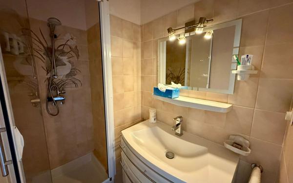 Maison à vendre    5 pièces •  Les Vans