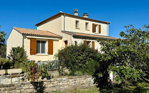 Maison à vendre    5 pièces •  Les Vans