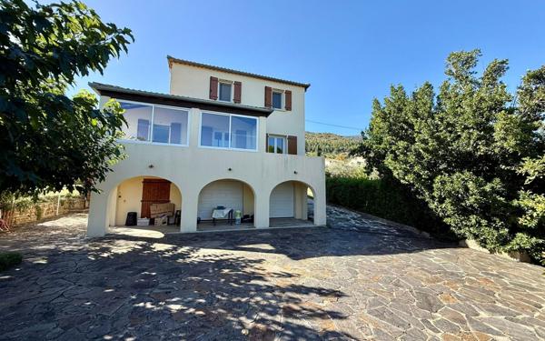 Maison à vendre    5 pièces •  Les Vans