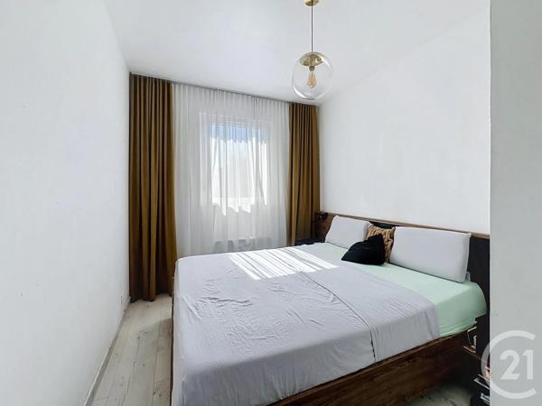 Maison à vendre  6 pièces - 176,70 m 2   GIGEAN  - 34