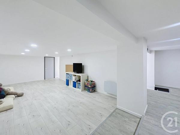 Maison à vendre  6 pièces - 176,70 m 2   GIGEAN  - 34