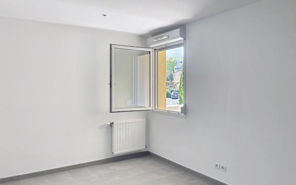 Appartement à vendre    4 pièces • 84 m2 Auzeville-Tolosane