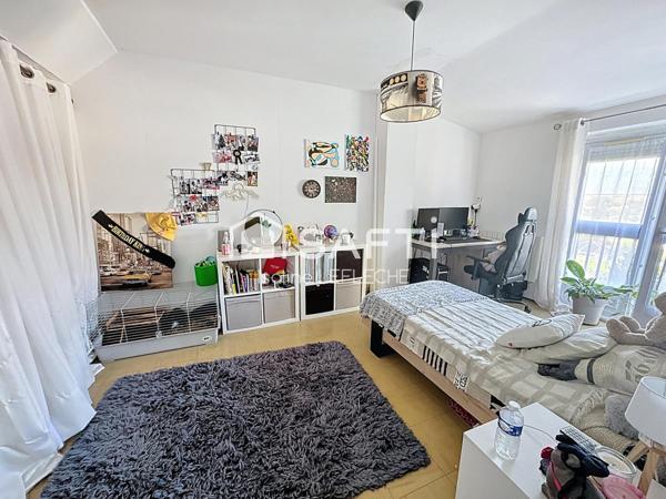 Maison avec jardin, garage et cave