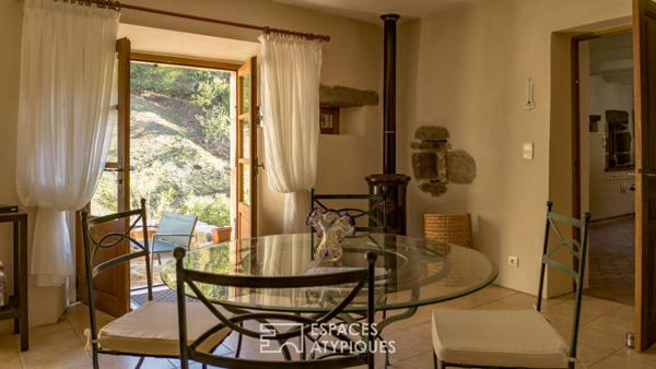 Ancienne ferme en pierre rénovée typique proche de Vals les bains