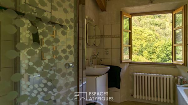 Ancienne ferme en pierre rénovée typique proche de Vals les bains