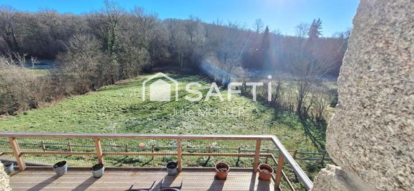 Havre de paix avec rivière et grange