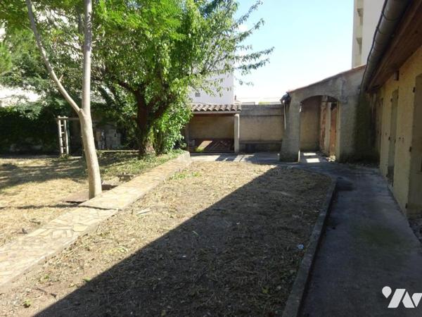 MAISON EN RUINE