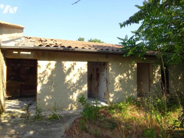 MAISON EN RUINE
