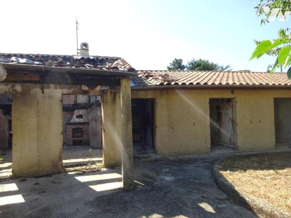 MAISON EN RUINE