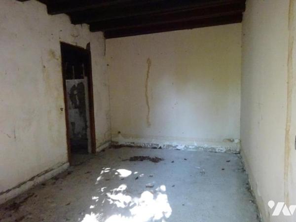 MAISON EN RUINE