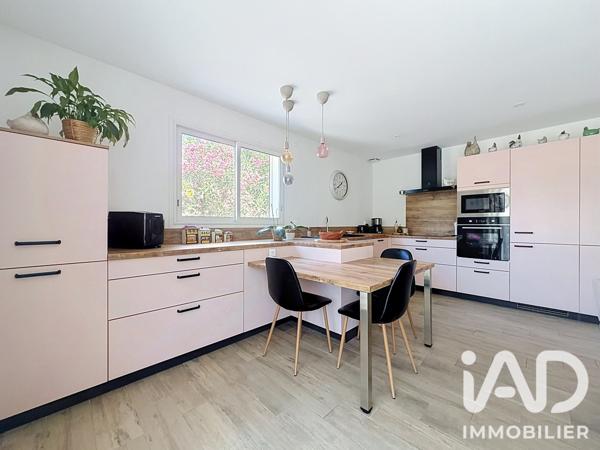 Maison à vendre 8 pièces 245 m² Istres