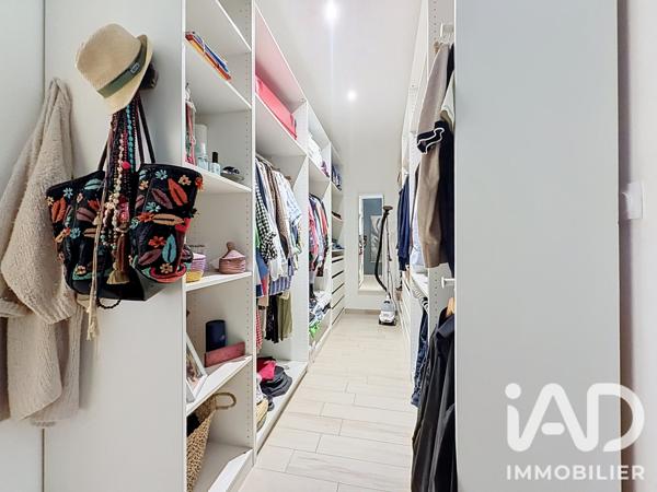 Maison à vendre 8 pièces 245 m² Istres
