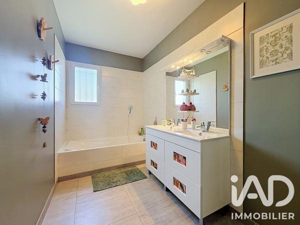 Maison à vendre 8 pièces 245 m² Istres