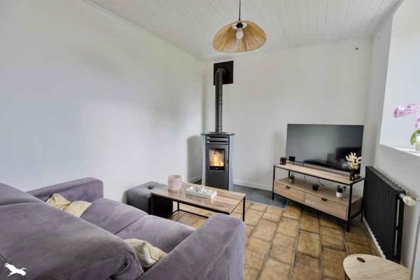 Maison à vendre 183 120 € Kernilis 4 p 67 m² DPE D