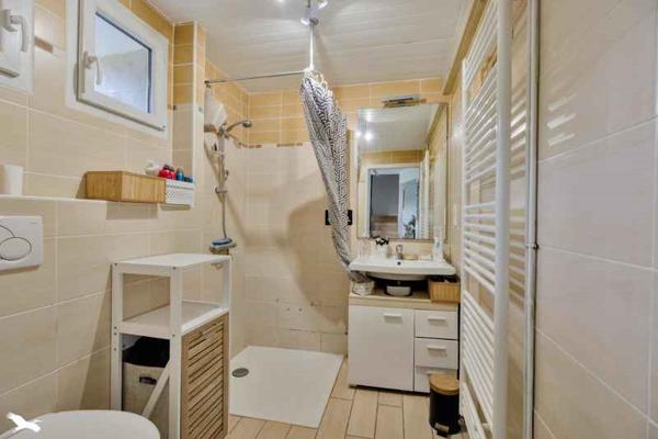Maison à vendre 183 120 € Kernilis 4 p 67 m² DPE D