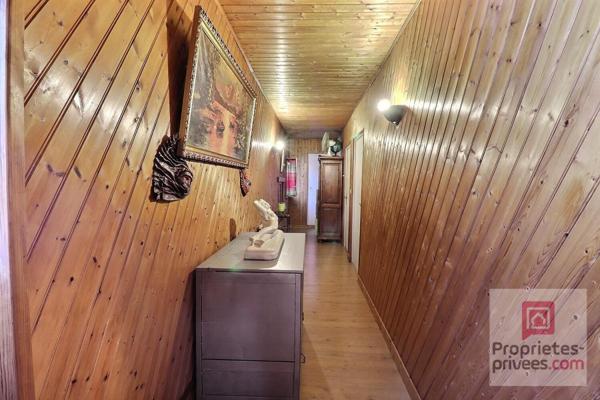 Maison de pays Hyper Centre Muron 6 pièces 171 m2 - 2 grands garages - belle parcelle de terrain close