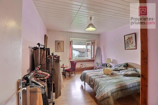 Maison de pays Hyper Centre Muron 6 pièces 171 m2 - 2 grands garages - belle parcelle de terrain close