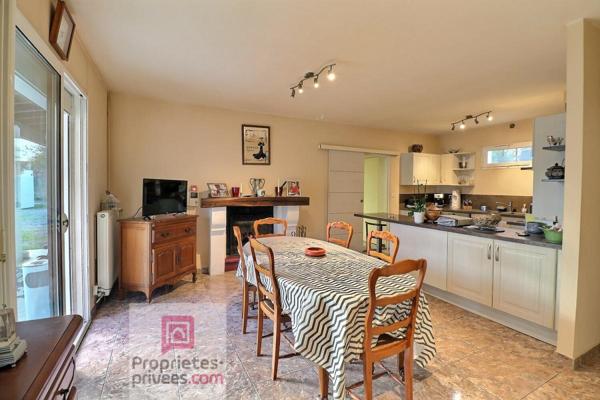 Maison de pays Hyper Centre Muron 6 pièces 171 m2 - 2 grands garages - belle parcelle de terrain close