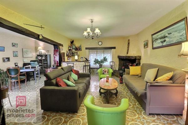 Maison de pays Hyper Centre Muron 6 pièces 171 m2 - 2 grands garages - belle parcelle de terrain close