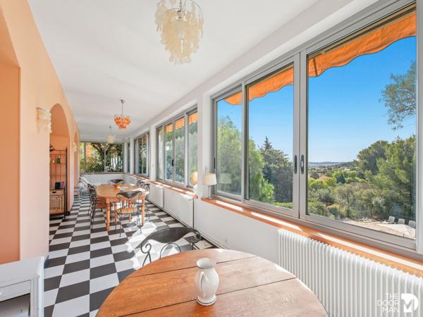Propriété - À vendre - 388 m² - HYERES | The Door Man